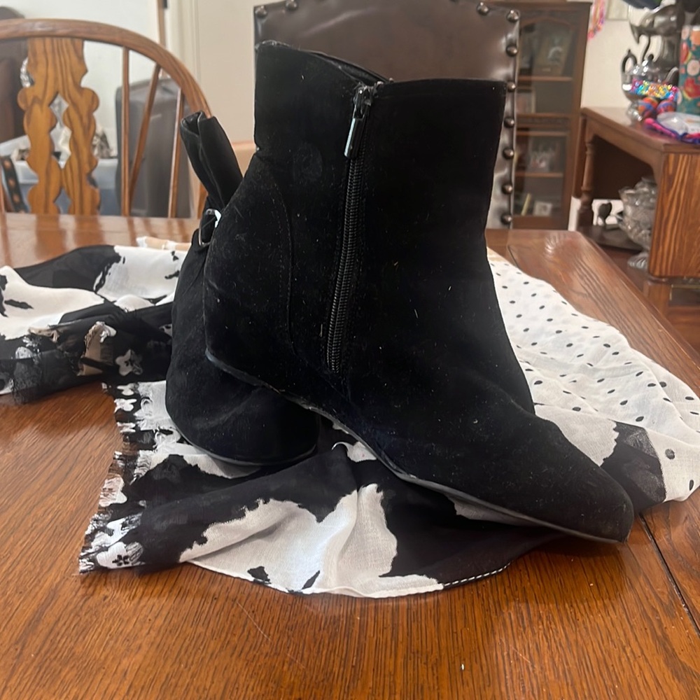Ankle booties